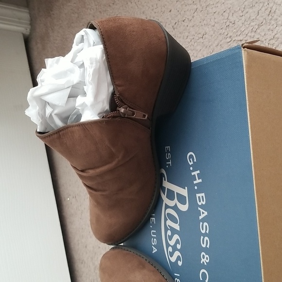 NWB G.H. Bass & Co. Chestnut Ruched Erica Ankle Boot - Picture 8 of 11